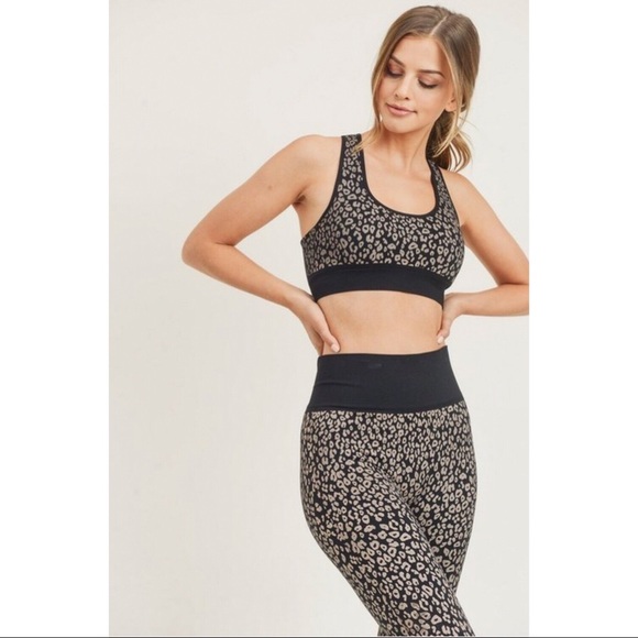 Lexi Black Bralette and Leggings Set - Picture 3 of 6